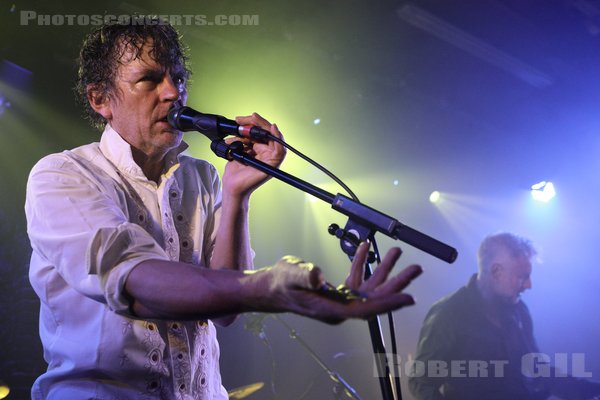 AND ALSO THE TREES - 2021-10-29 - PARIS - La Maroquinerie - Simon Huw Jones - Grant Gordon